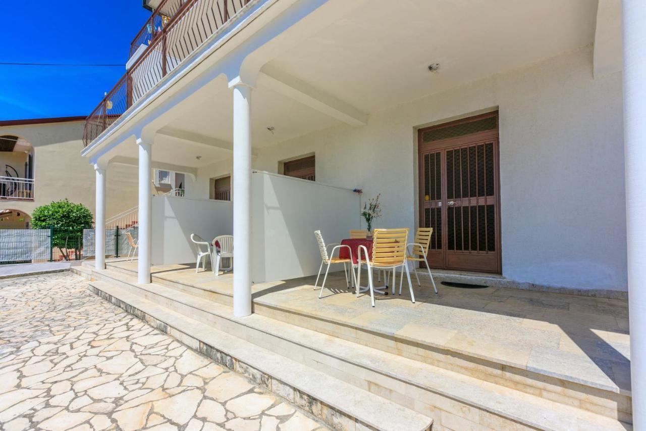 Apartments Laura Dramalj Εξωτερικό φωτογραφία